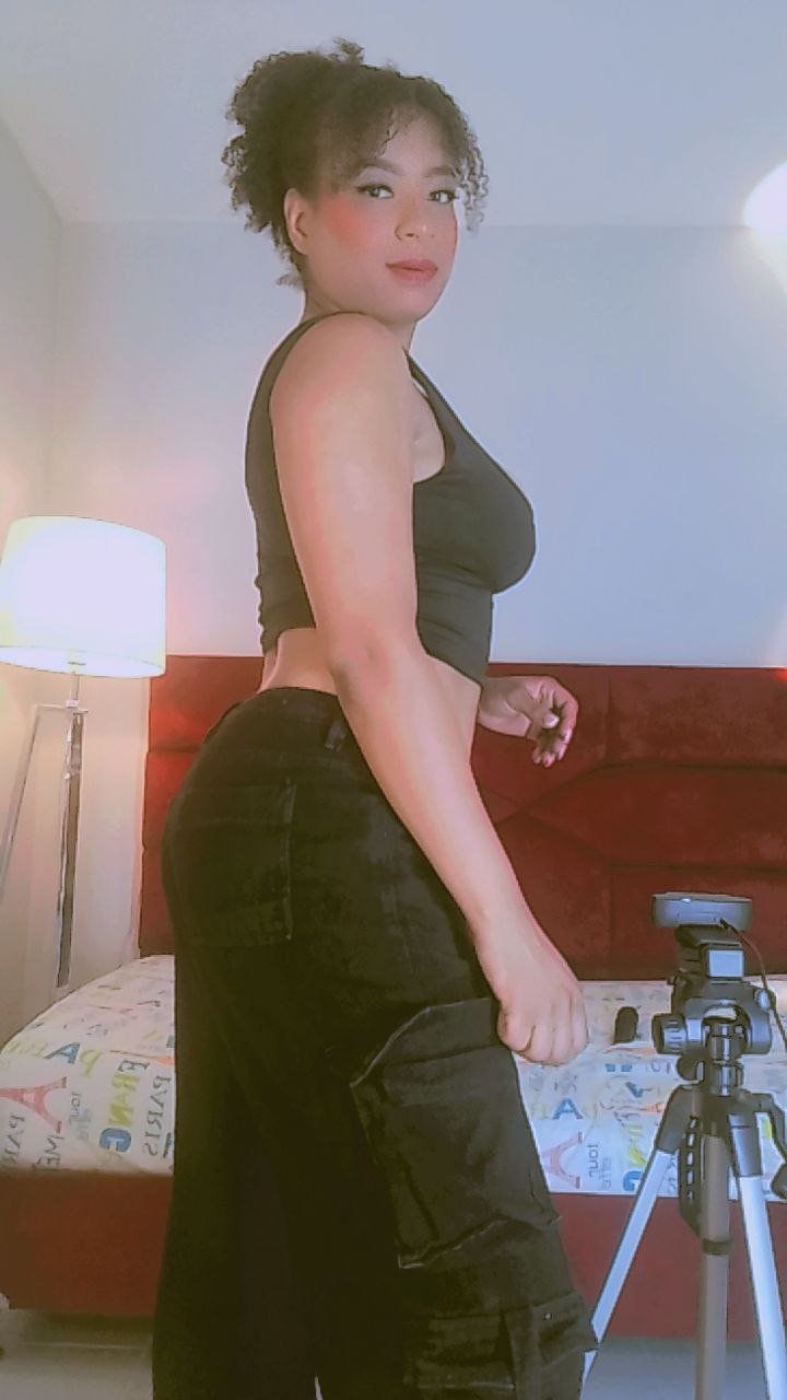 This tits are craving for some milk on them #txJRTYet