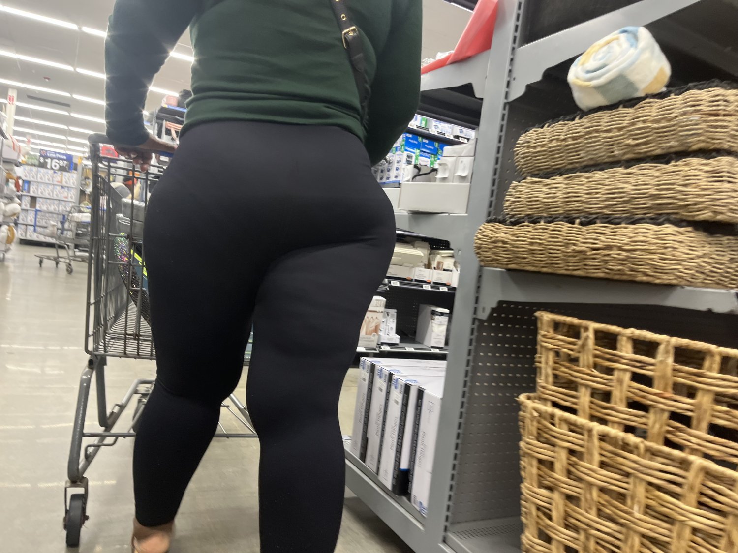 Fat ass blackie #NrhyvKy3